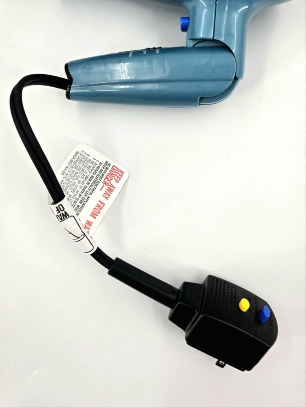 Conair Cord-Keeper Dryer with Folding Handle and Retractable Cord 1875W Ionic - Picture 9 of 10